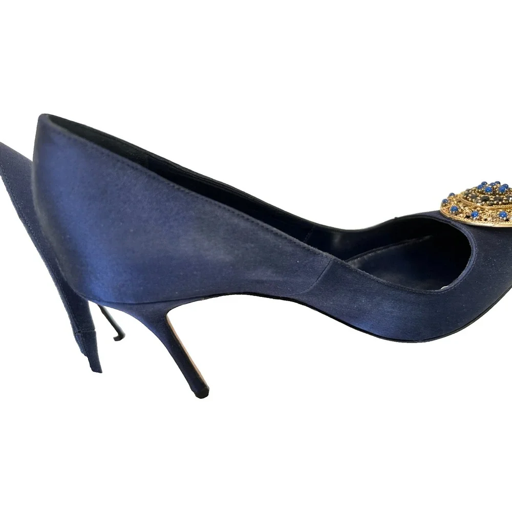 Manolo Blahnik Rigiuba Navy Blue Silk Satin Jeweled Pumps Heels 38 Box Bag